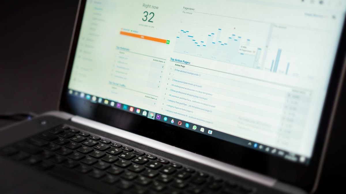 Analytics dashboard on a laptop, the kind of ordinary software that AI washing rebrands