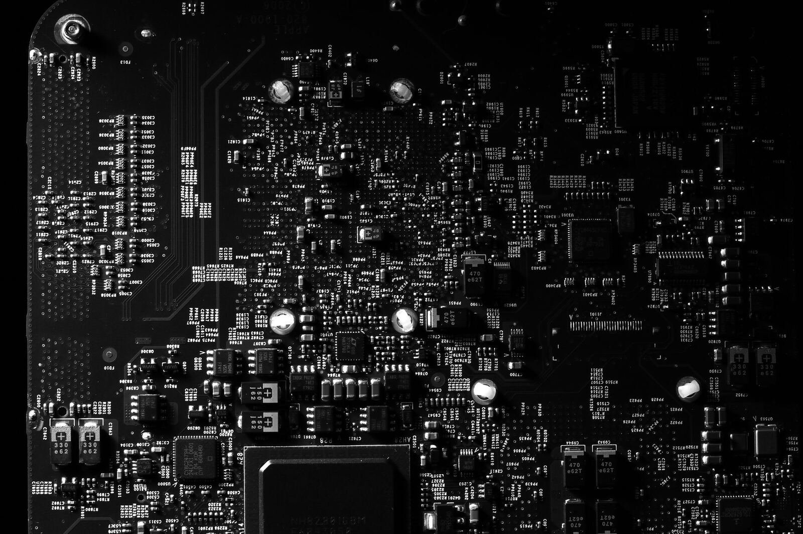 Circuit board illustrating Google making its Gemini watermark optional