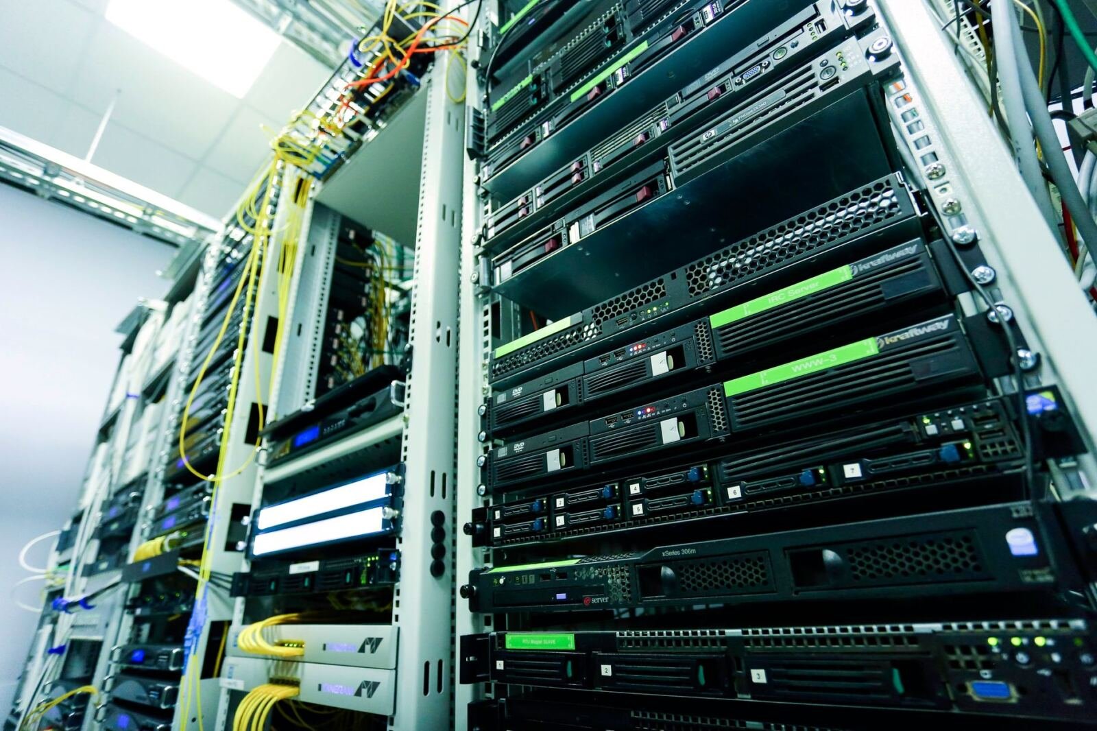 Data centre, illustrating training and finetuning multi-vector embedding models with sentence