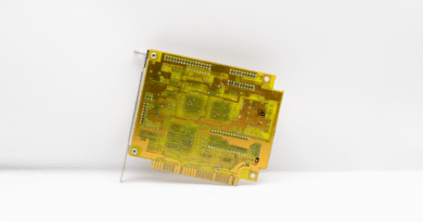 Circuit board illustrating Anthropic's Claude Code projects update for managing multiple AI agents